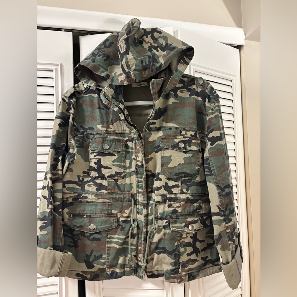 Camouflage Hooded Women's Jacket